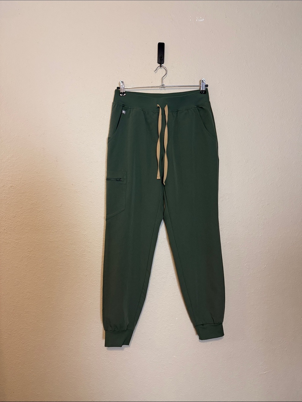 FIGS moss Zamora Jogger Size Small